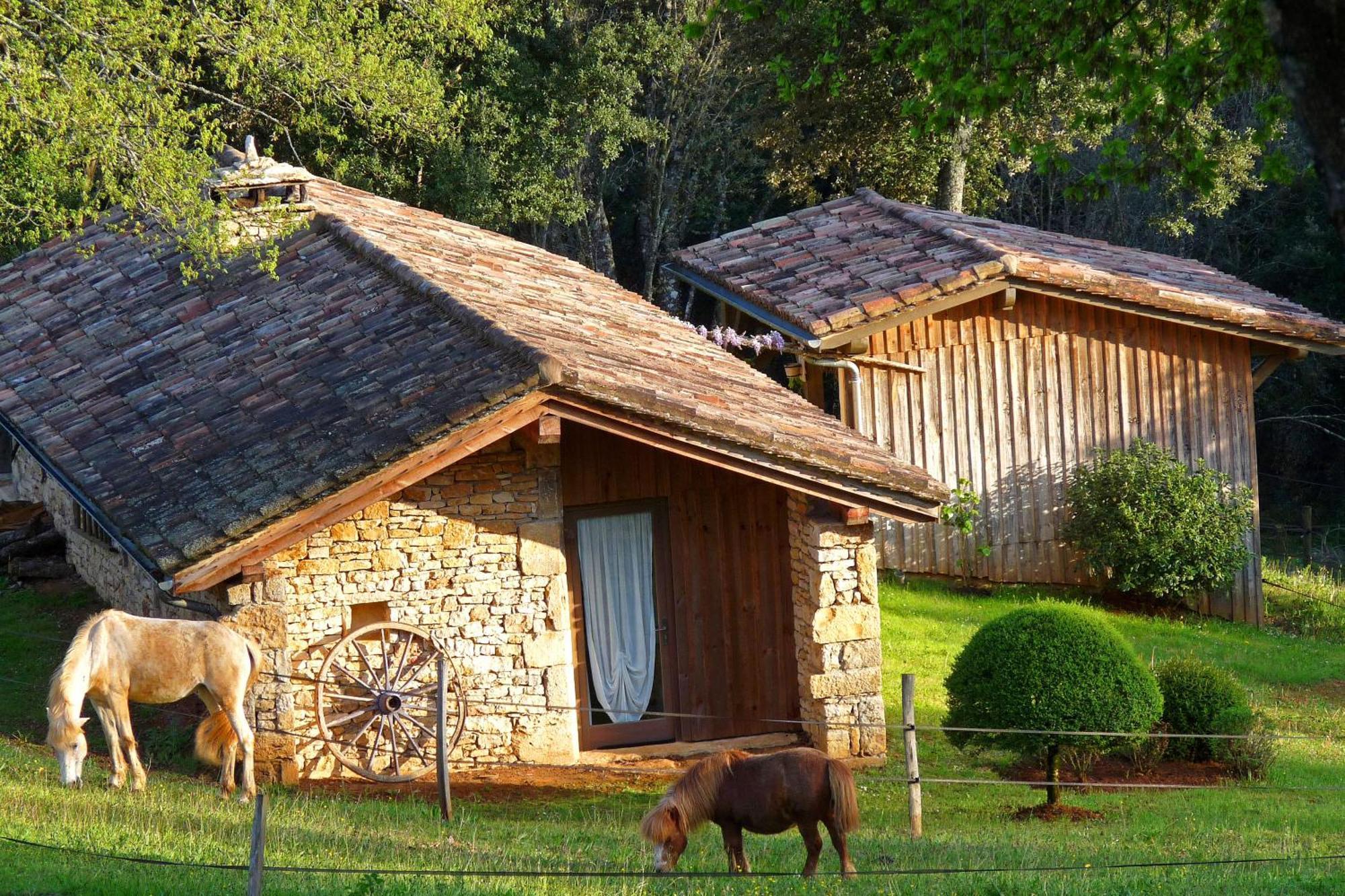 サルラ・ラ・カネダ Eco-Hameau Du Sentier Des Sourcesヴィラ エクステリア 写真